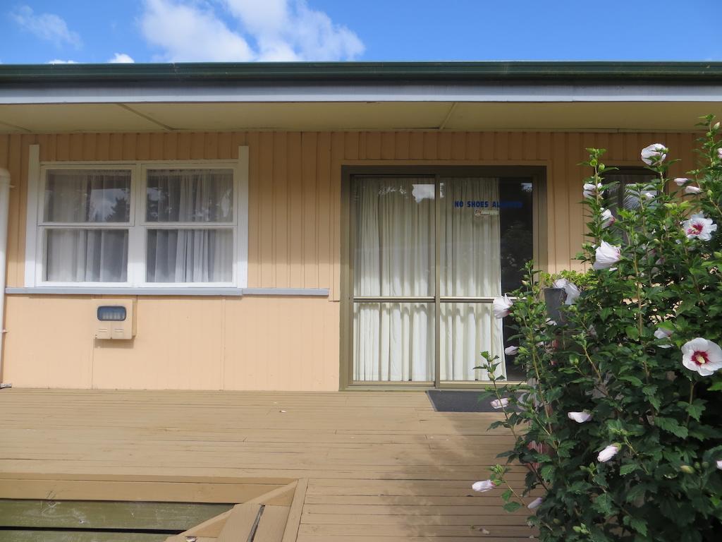 Big Bay Holiday Park Awhitu Room photo